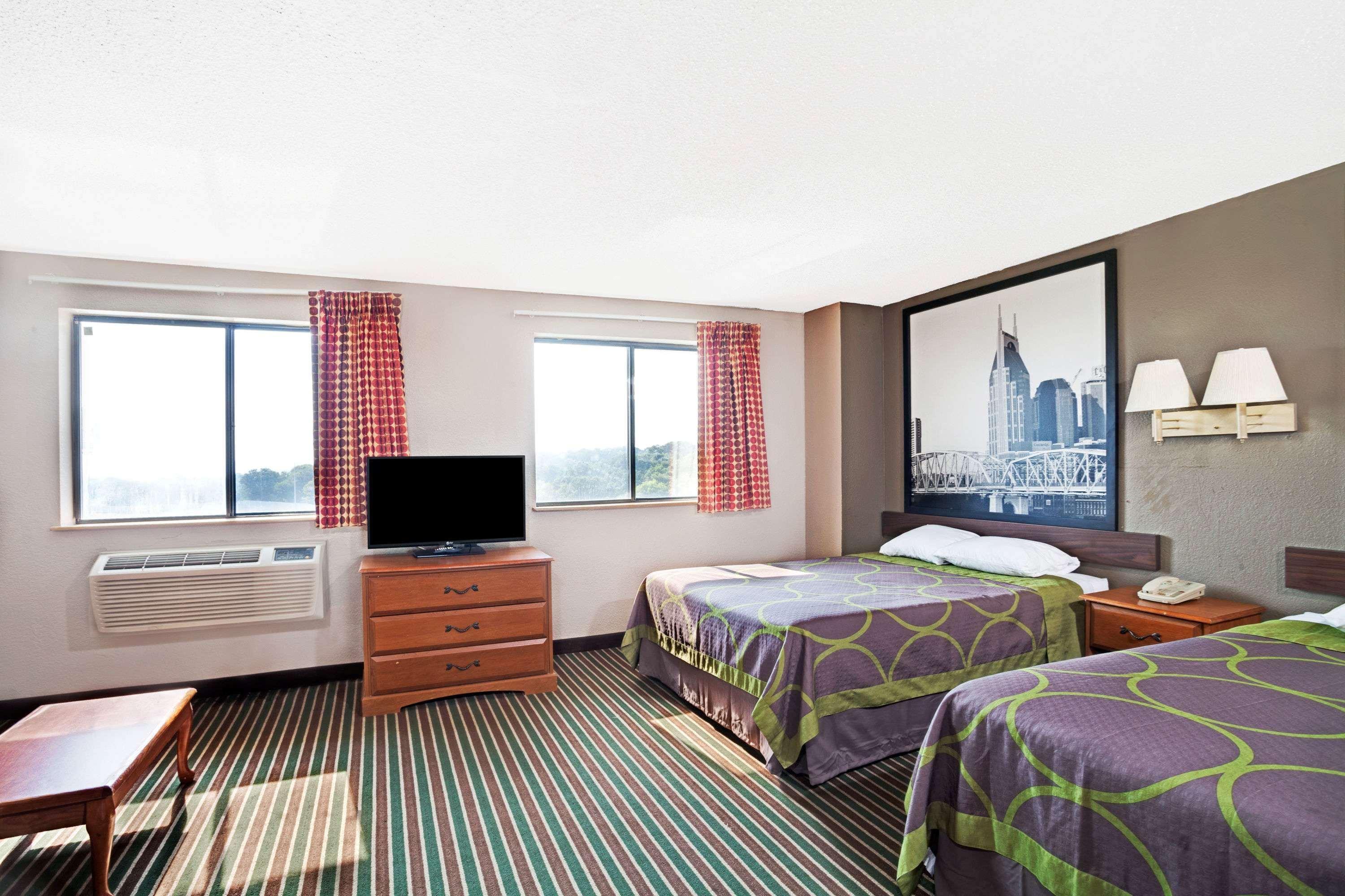 Super 8 By Wyndham Nashville/ Dntn/ Opryland Area Εξωτερικό φωτογραφία