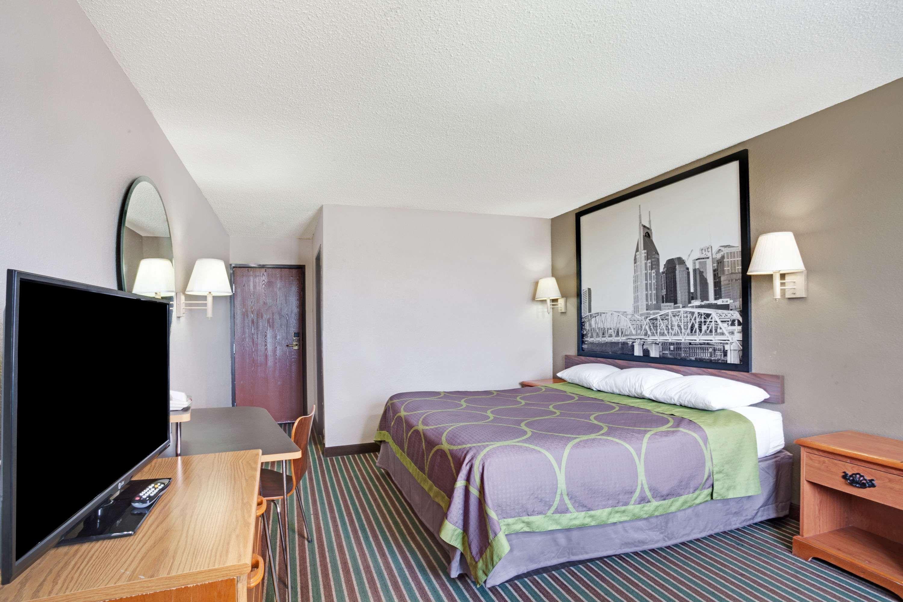 Super 8 By Wyndham Nashville/ Dntn/ Opryland Area Εξωτερικό φωτογραφία