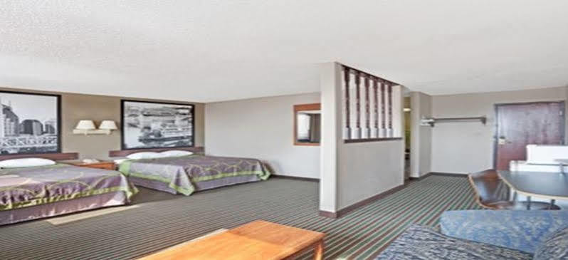 Super 8 By Wyndham Nashville/ Dntn/ Opryland Area Εξωτερικό φωτογραφία